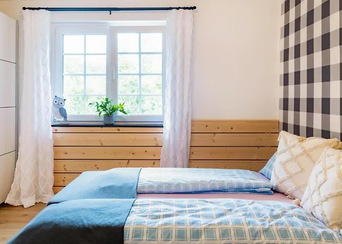 펜션 Schoenes Hirtenberg